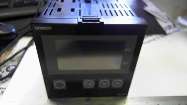 Omron Temperature Controller