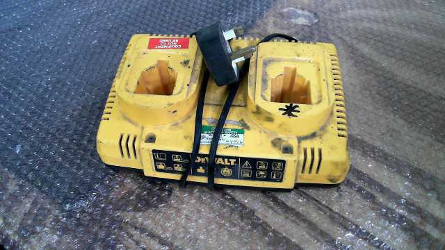 Dewalt Battery Charger