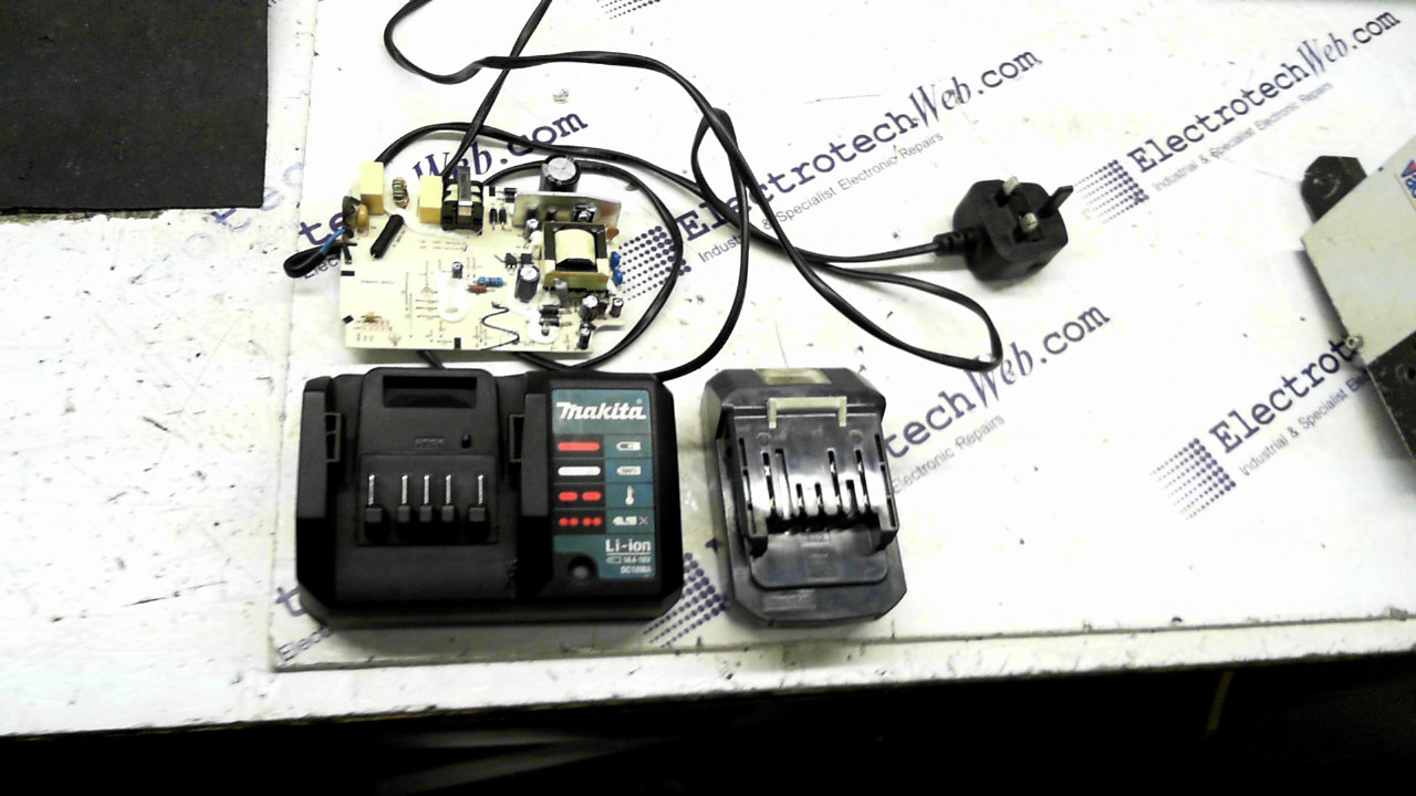 Makita Battery Charger