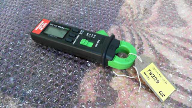 ISO-Tech Clamp Meter