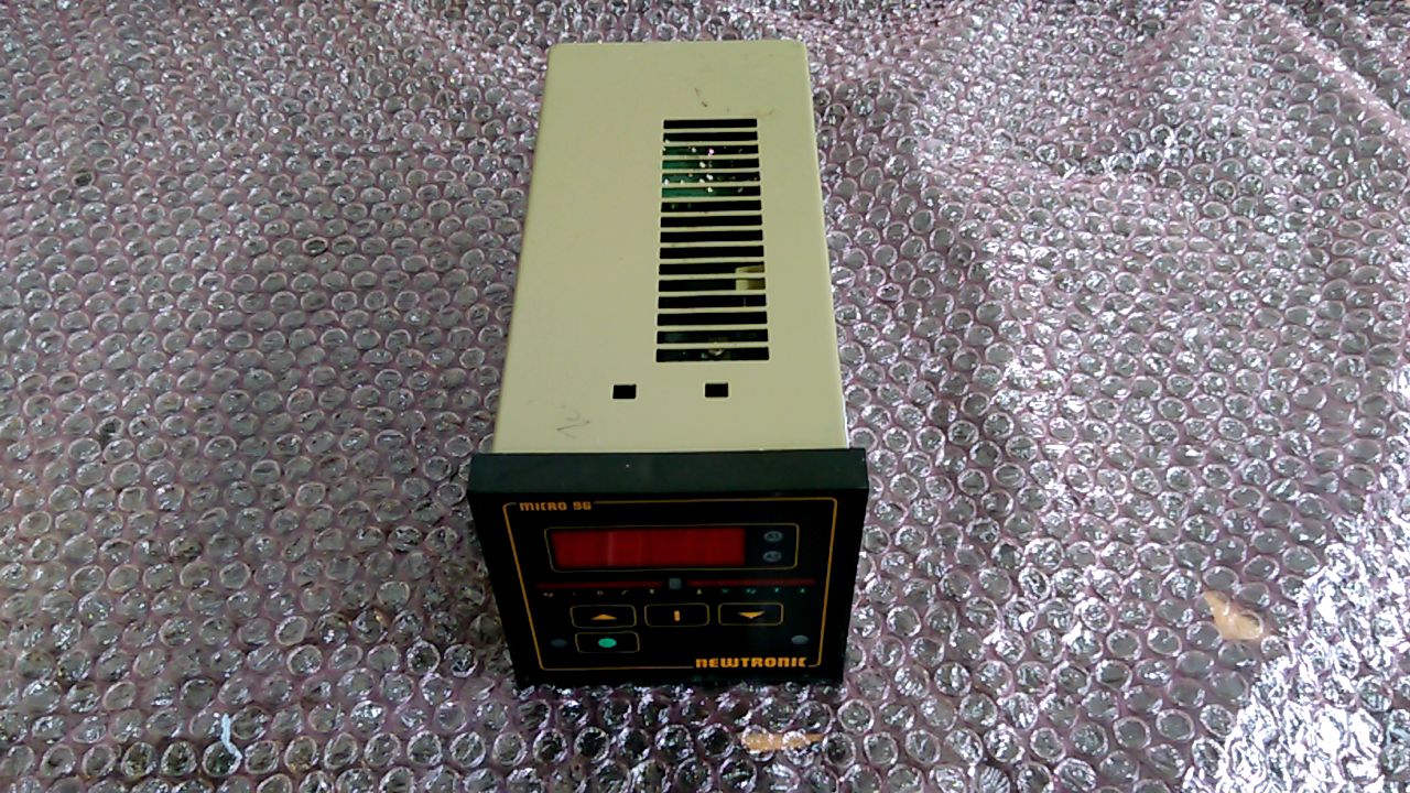 Newtronic Temperature Controller