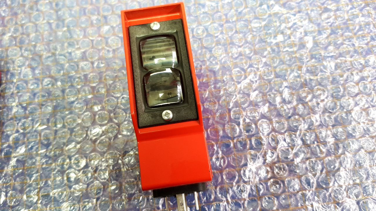 Leuze Energetic Diffuse Sensor