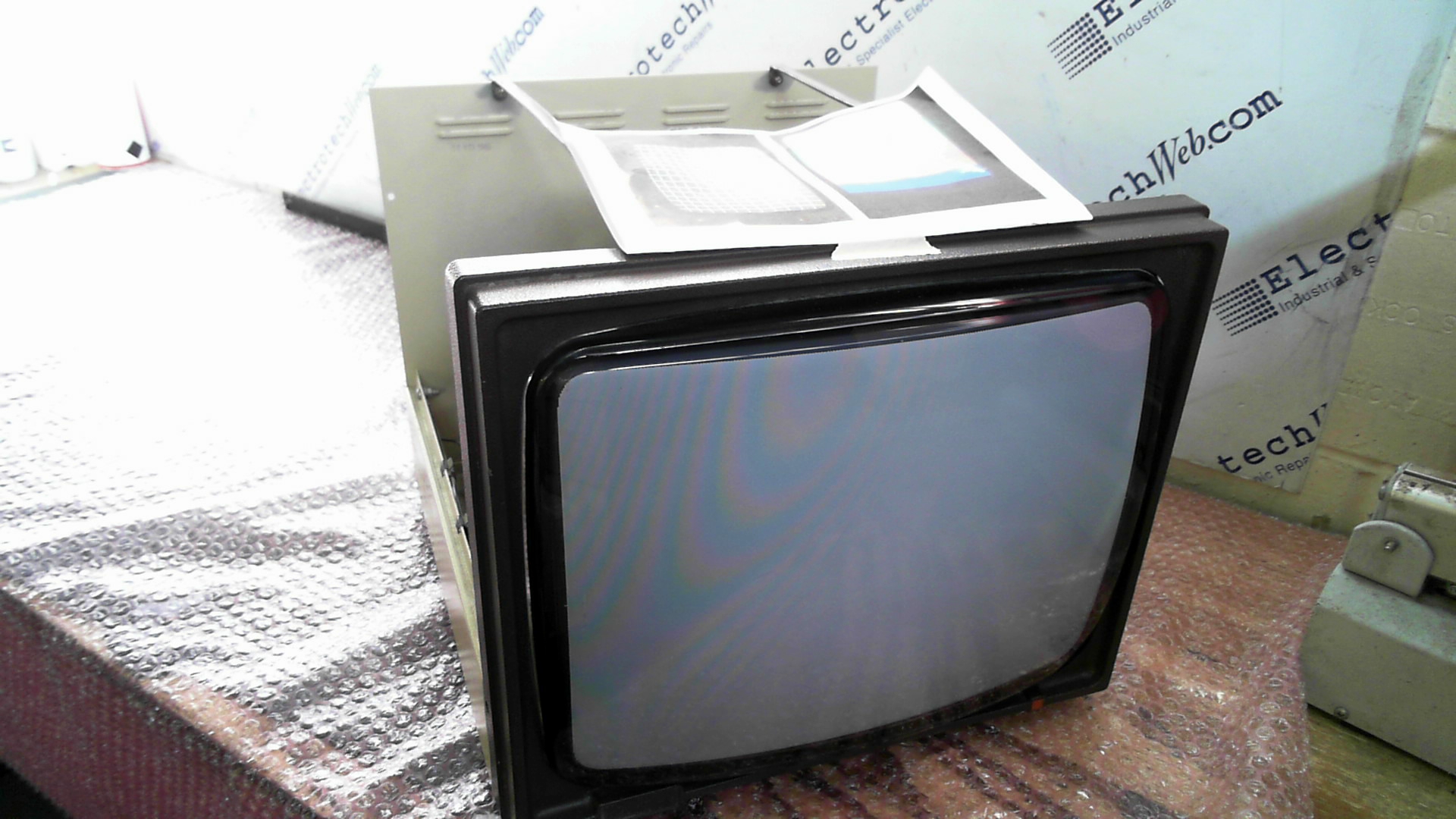 MicroVitec Monitor