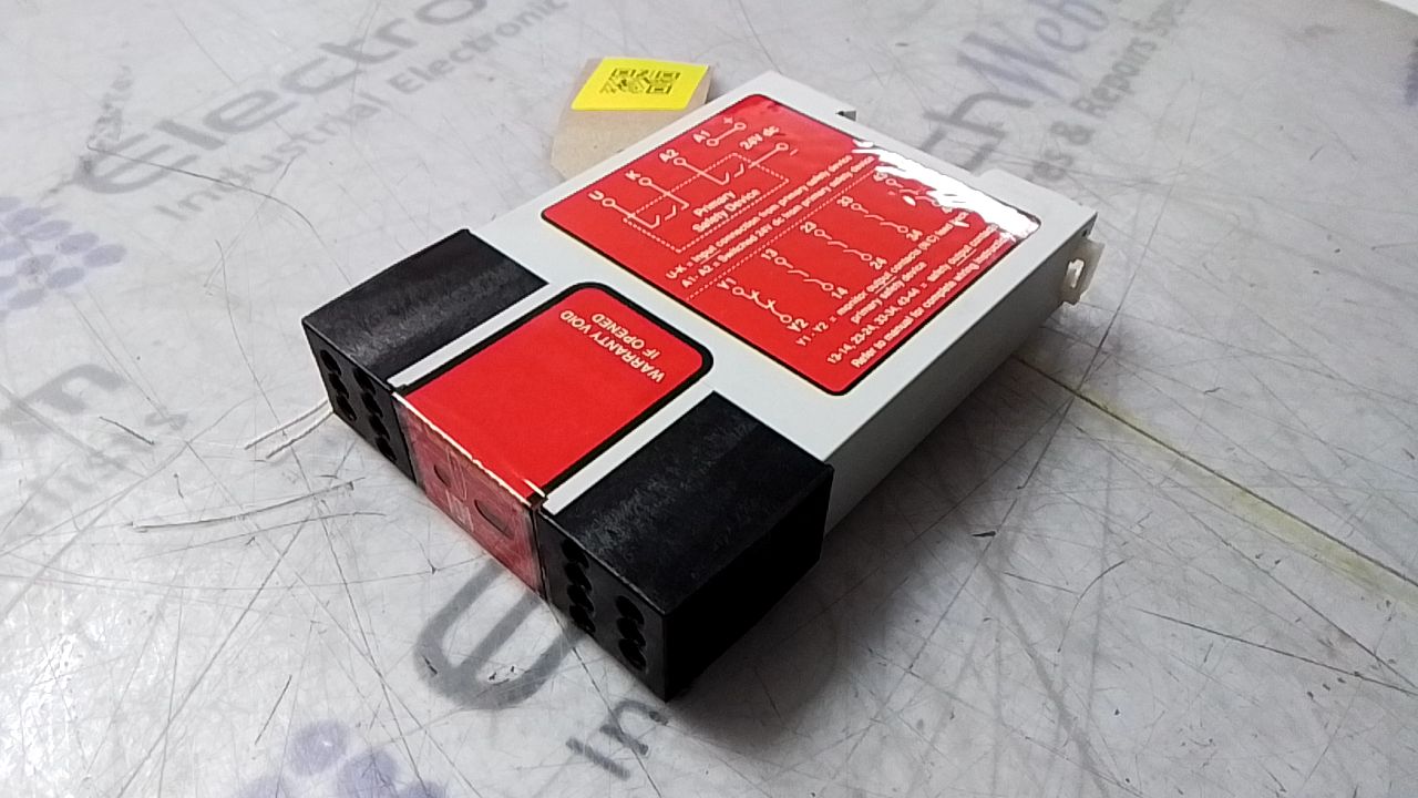 Banner Engineering Safety Extension Relay