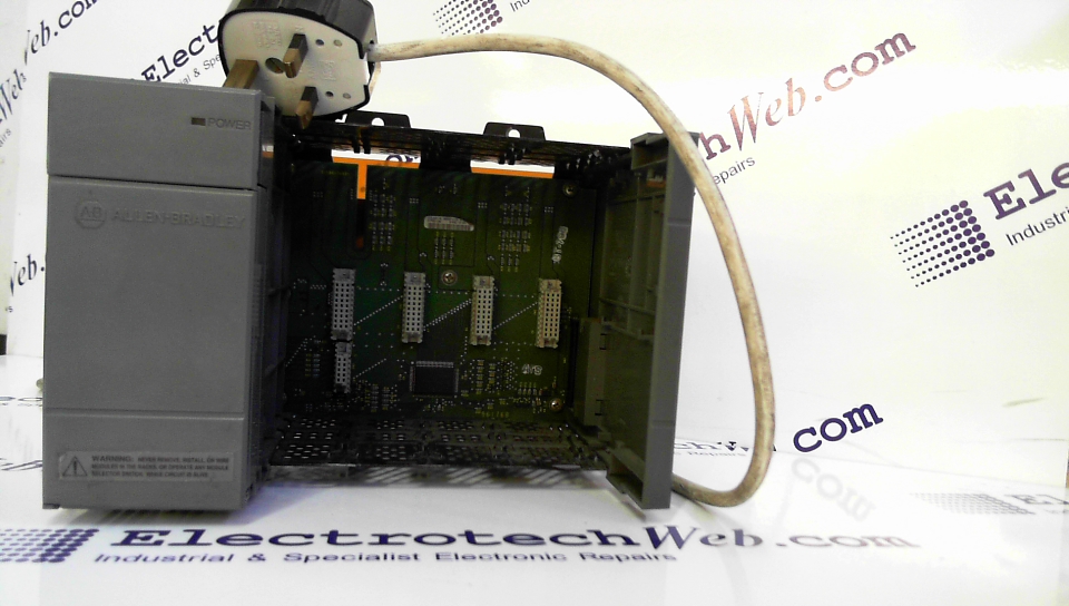 Allen Bradley SLC 500 4-Slot Rack