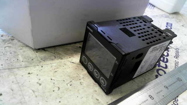 Omron Temperature Controller