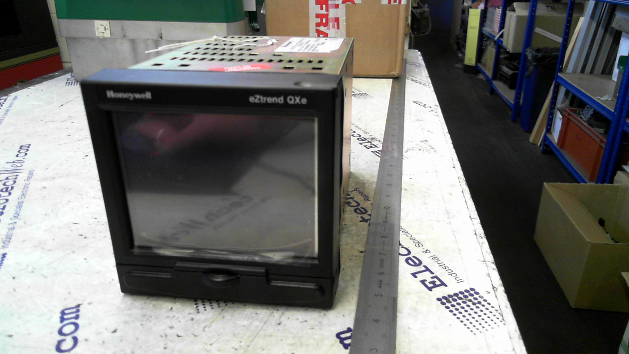 Honeywell Temperature Controller